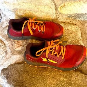 Altra Superior Women’s Size 8 1/2